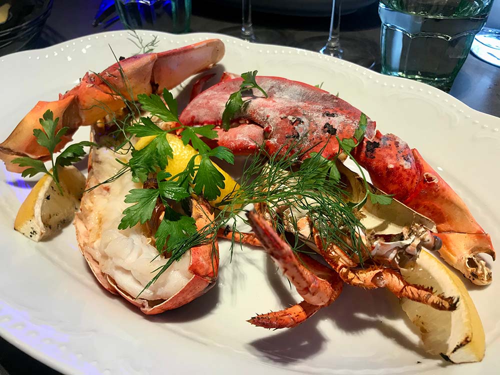 Hummeri lautasella on harvinaista herkkua