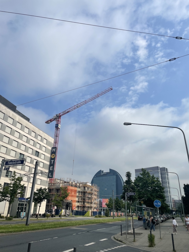 Frankfurt am Mainin kolkkoa katukuvaa.