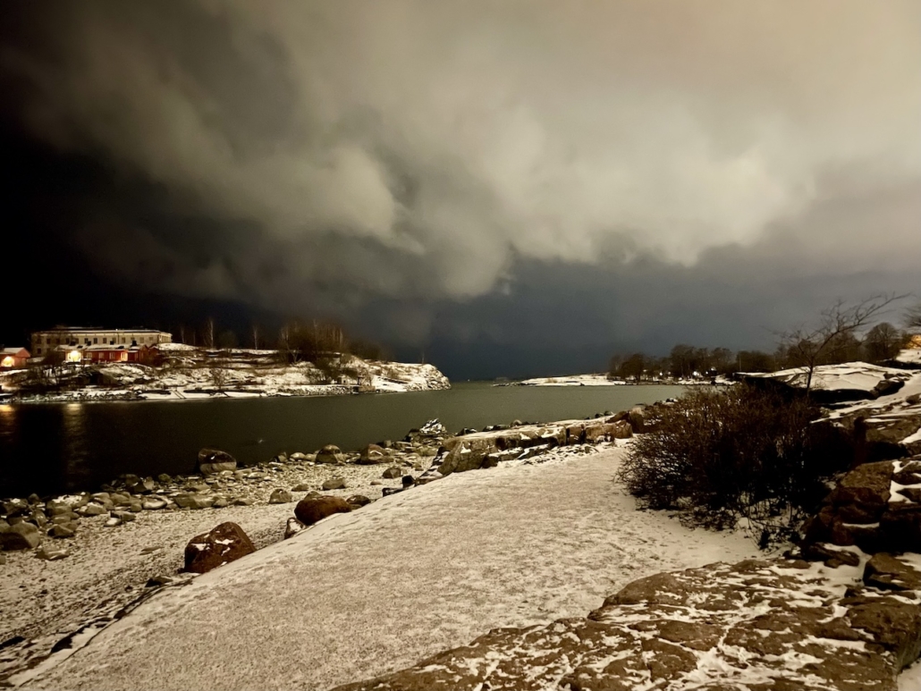 Merimaisema pimeässä