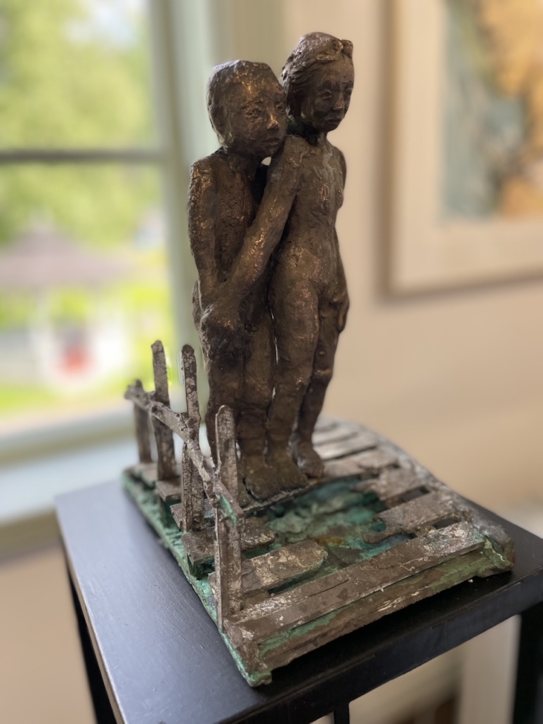 Anne Kauppilan veistos.