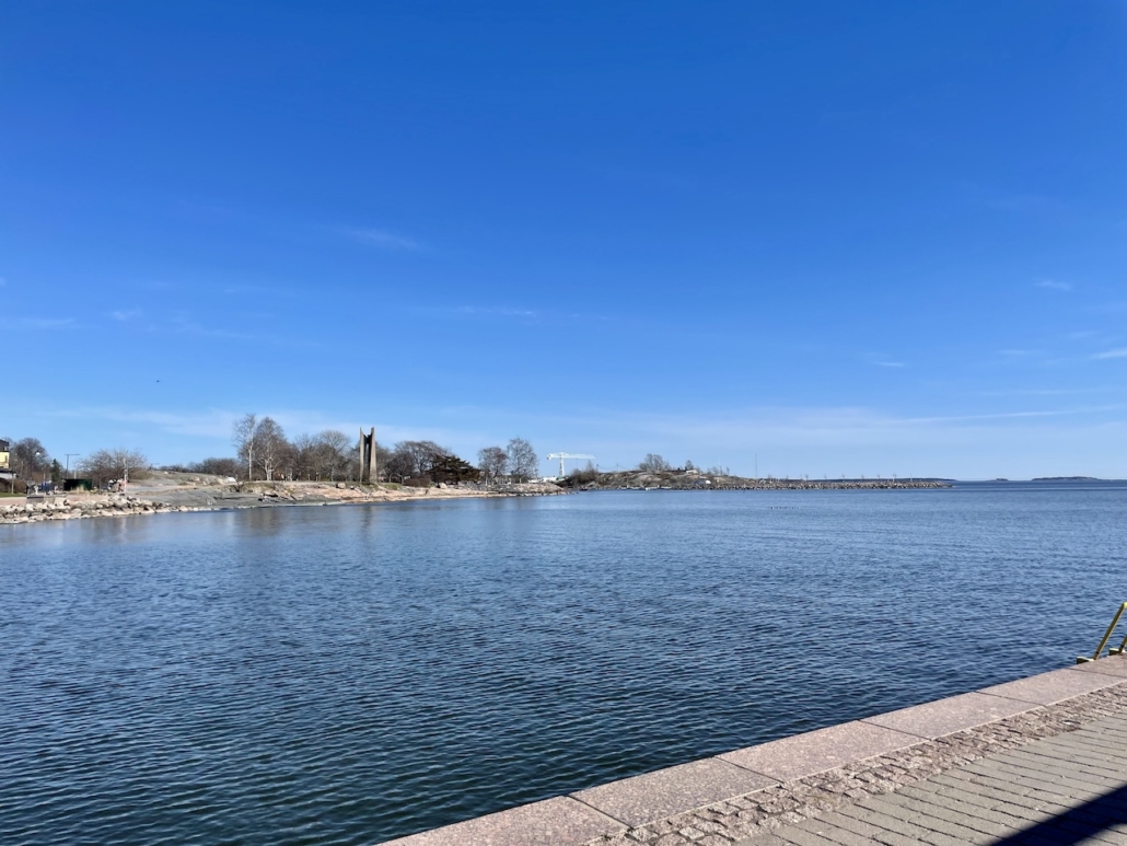 Eiranrannan merimaisema laiturilta käsin.