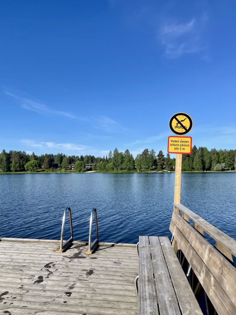 Ouluveden uimalaituri Ähtärin keskustassa.